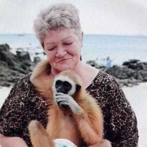 Meet your Posher, Lee